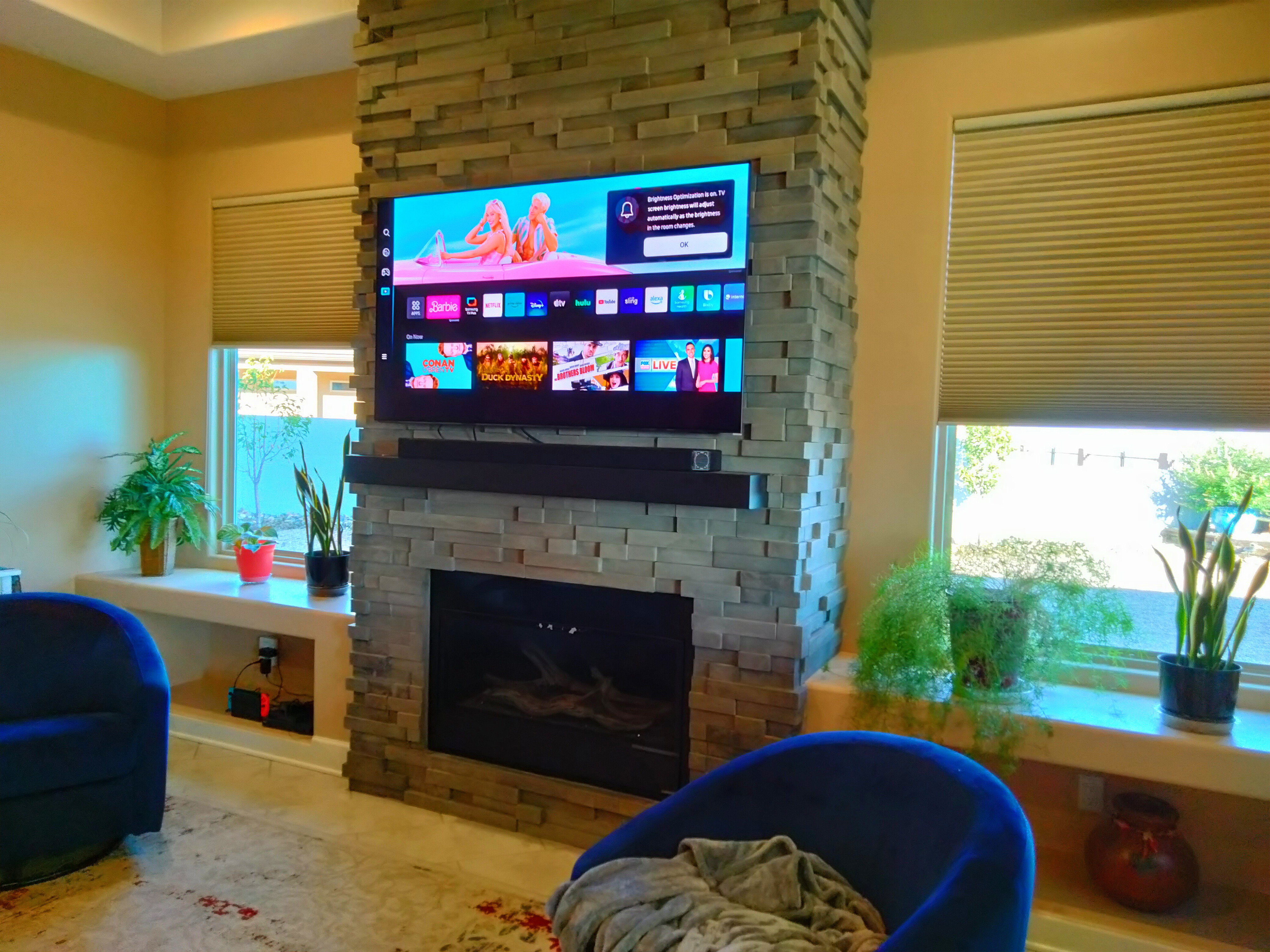 Flat Screen TV Wall Mount in Albuquerque